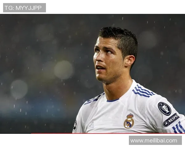 波尔图与罗马激战正酣比分揭晓引发球迷热议 波尔图与罗马激战正酣比分揭晓引发球迷热议