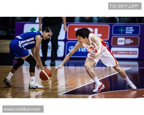 菲律宾女篮与中华台北女篮激战正酣谁能在赛场上笑到最后